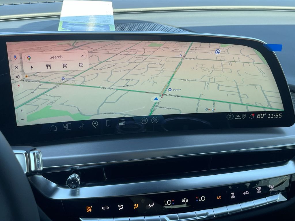 2025 Cadillac LYRIQ Sport Image 14 of 28