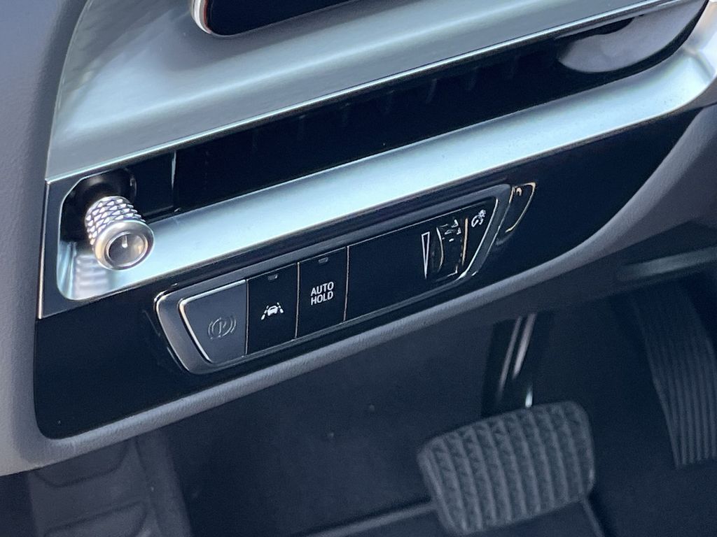 2025 Cadillac LYRIQ Sport Image 28 of 28