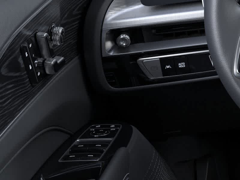 2025 Cadillac LYRIQ Sport Image 20 of 24