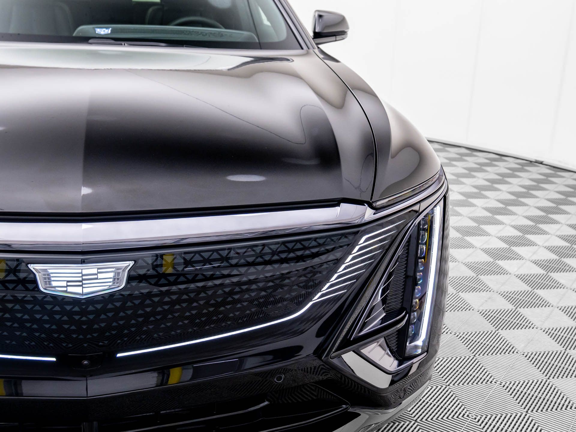 Vehicle image 31 of 39
