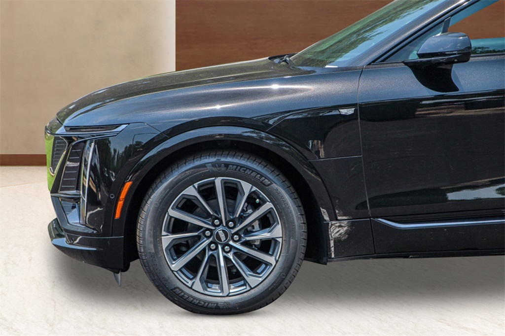 Vehicle image 1 of 25
