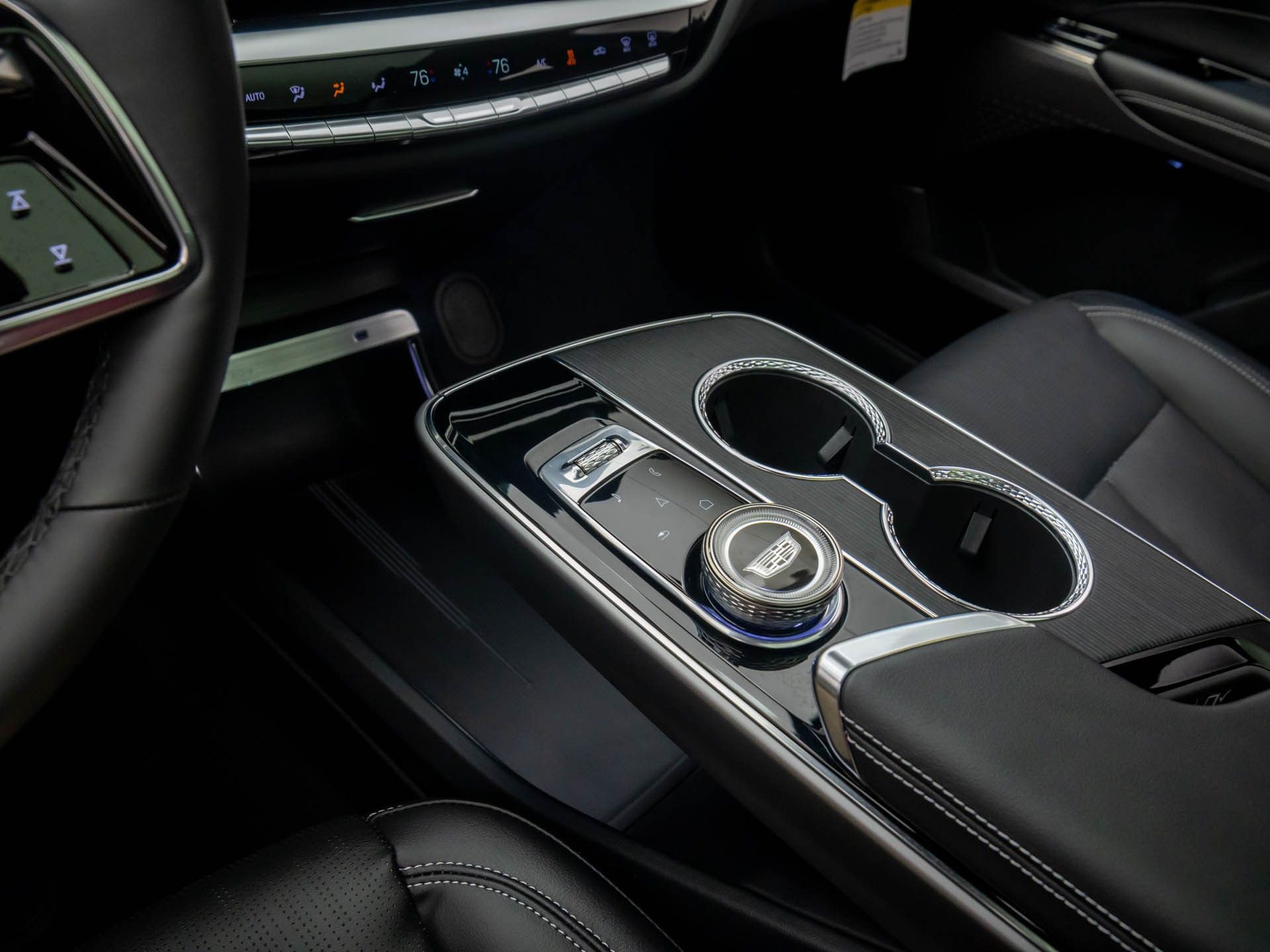 Vehicle image 20 of 42