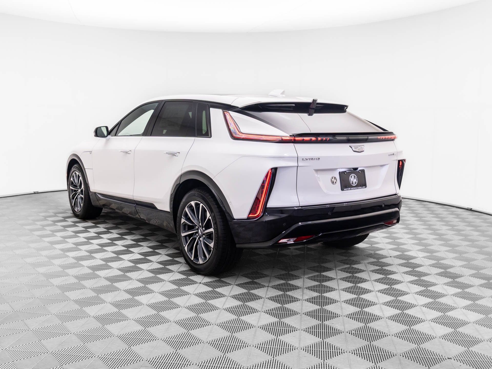 Vehicle image 9 of 42