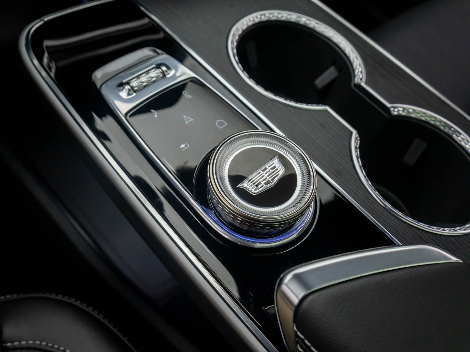 Vehicle image 13 of 42