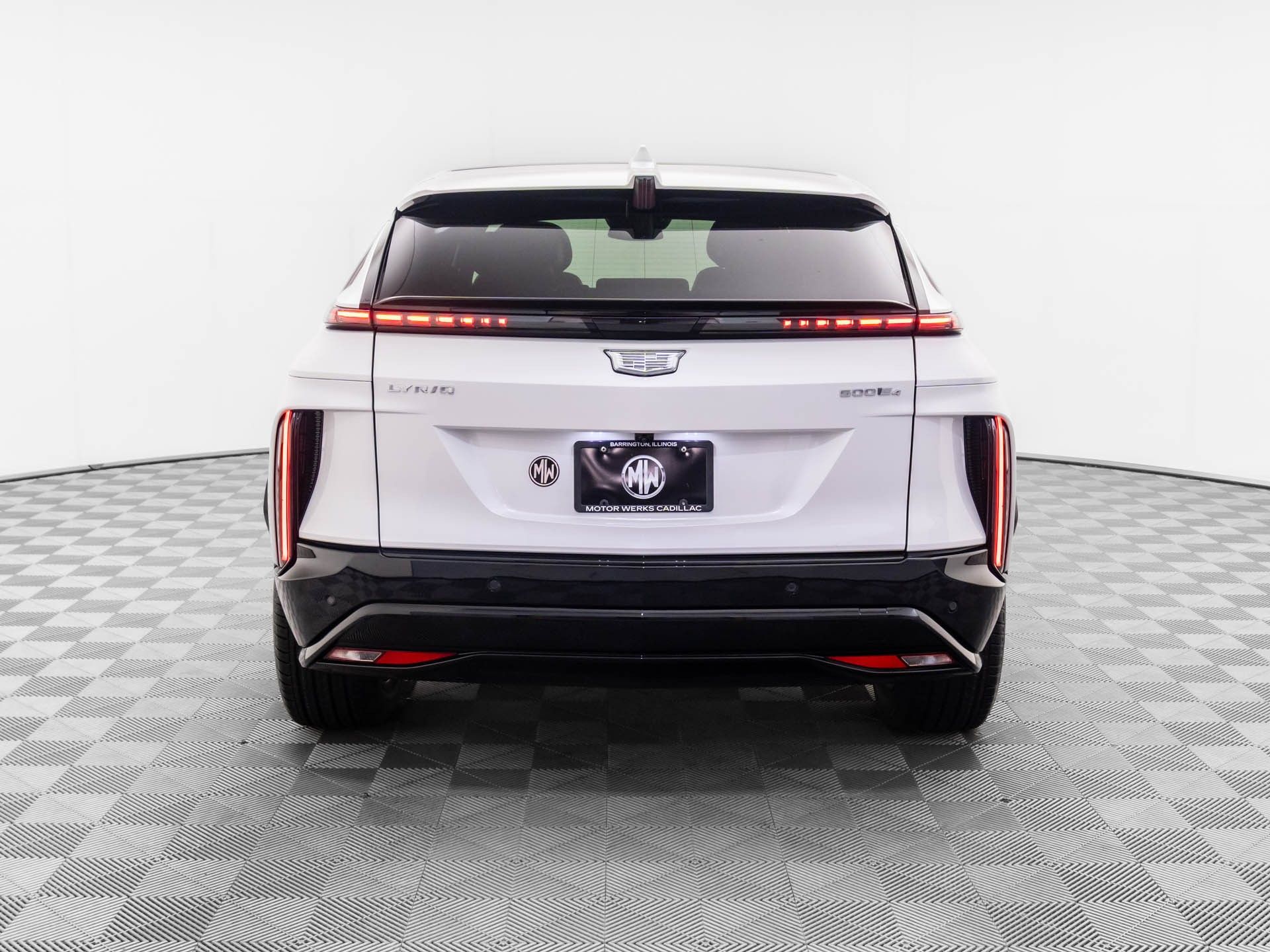 Vehicle image 8 of 42
