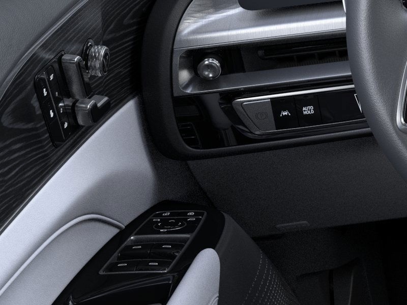 Vehicle image 23 of 25