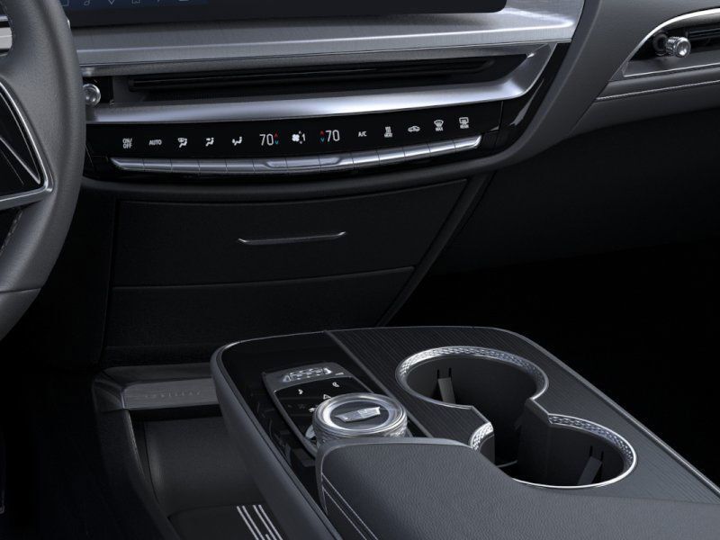 Vehicle image 25 of 26