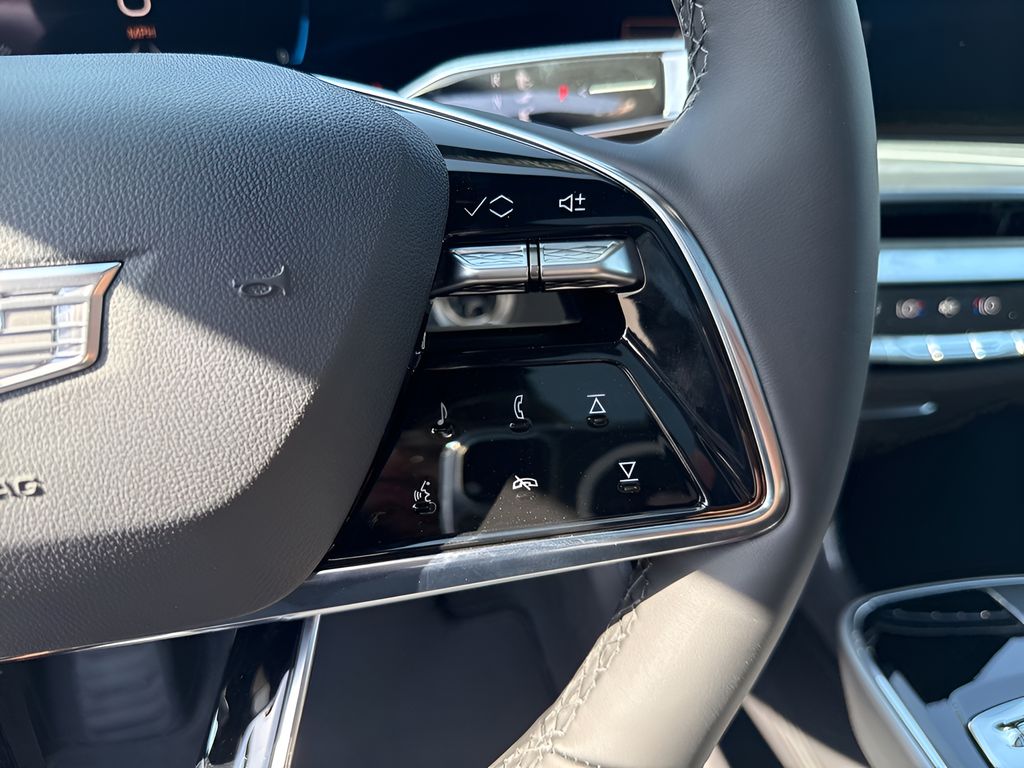 Vehicle image 22 of 39