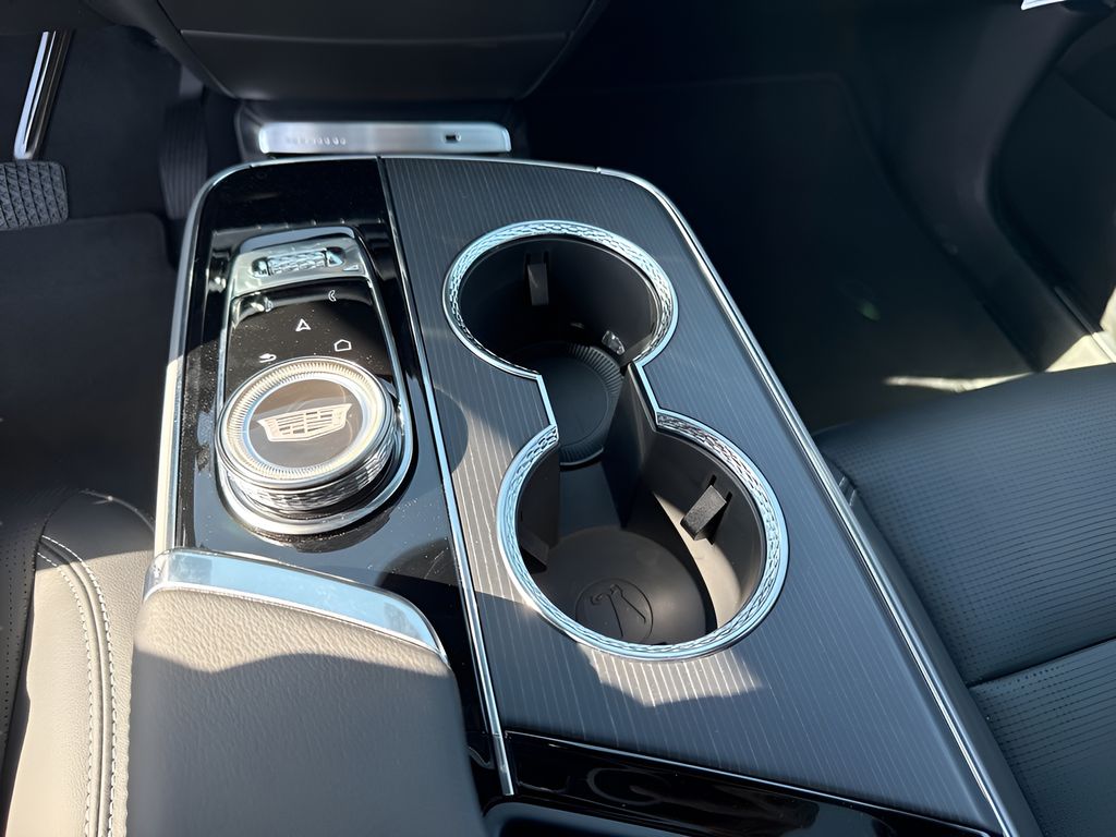Vehicle image 29 of 39