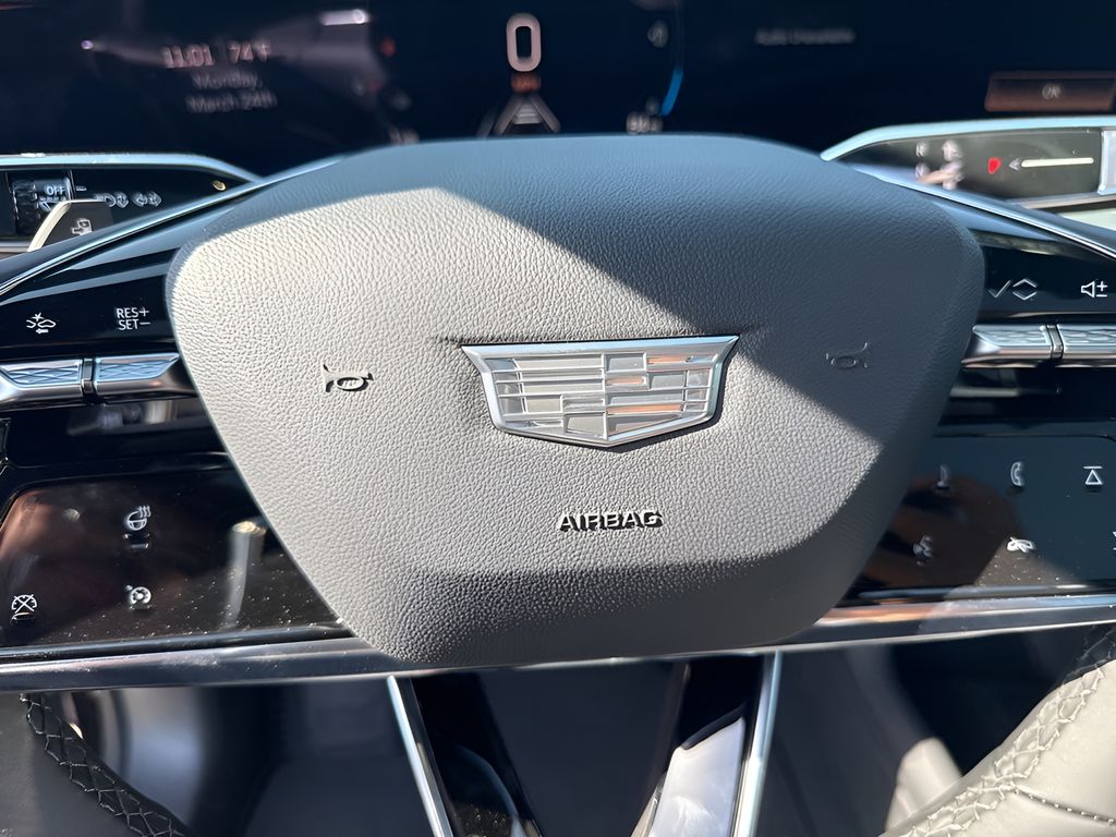 Vehicle image 23 of 39