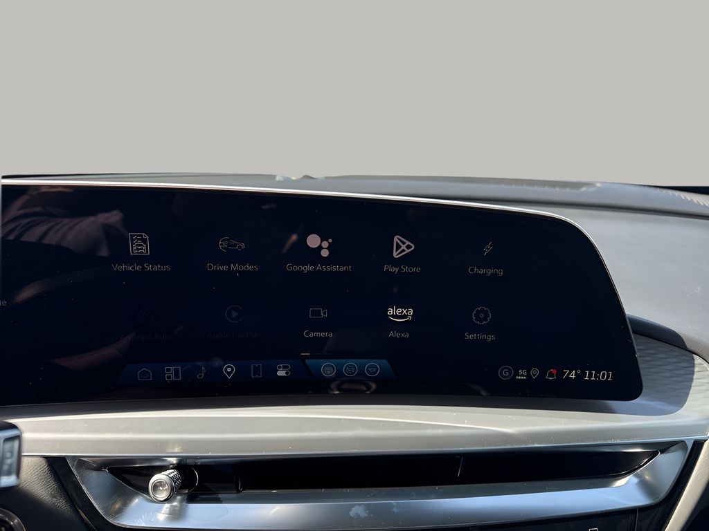 Vehicle image 27 of 39