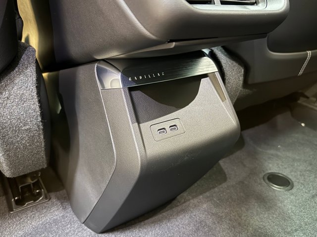 2025 Cadillac LYRIQ Sport Image 48 of 52