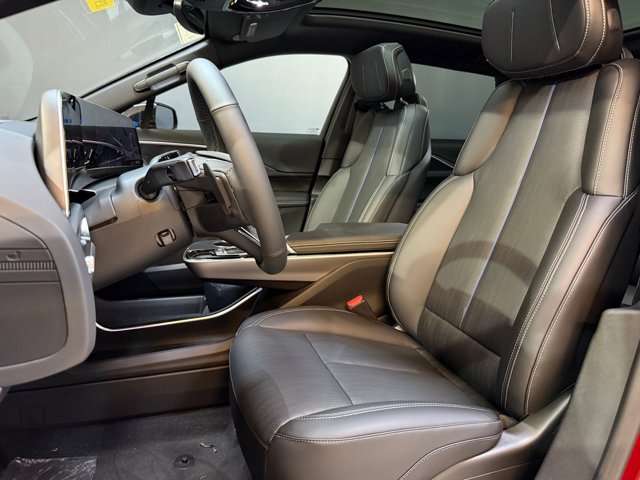 2025 Cadillac LYRIQ Sport Image 19 of 52