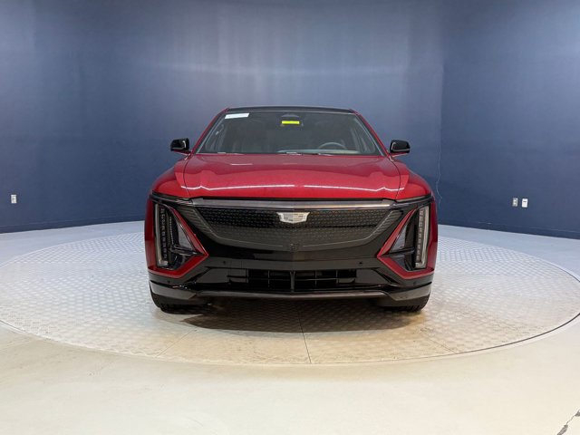 2025 Cadillac LYRIQ Sport Image 2 of 52