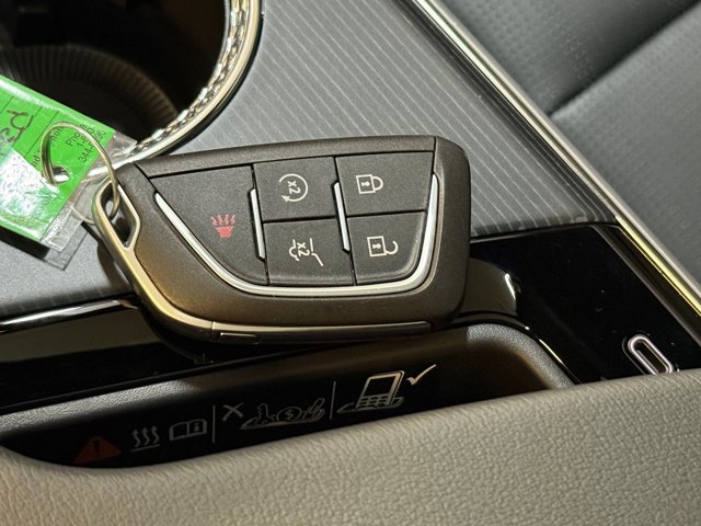 2025 Cadillac LYRIQ Sport Image 34 of 52