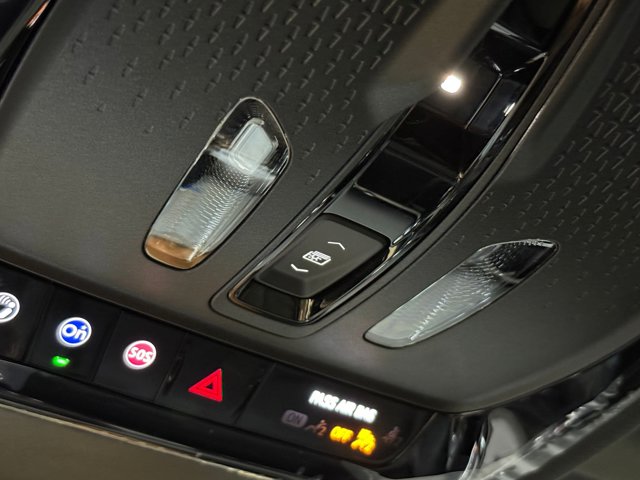 2025 Cadillac LYRIQ Sport Image 38 of 52