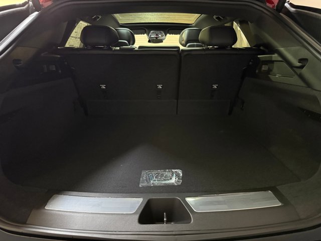 2025 Cadillac LYRIQ Sport Image 11 of 52