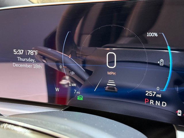 2025 Cadillac LYRIQ Sport Image 24 of 52