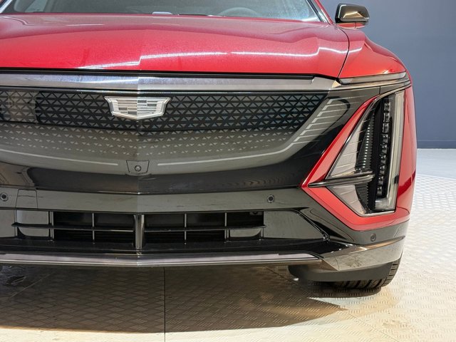 2025 Cadillac LYRIQ Sport Image 12 of 52