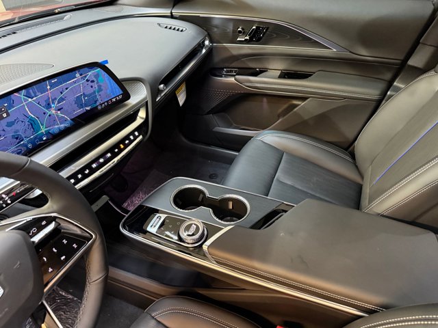 2025 Cadillac LYRIQ Sport Image 22 of 52