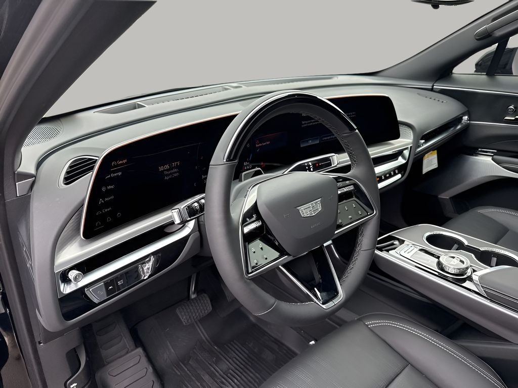 Vehicle image 16 of 39