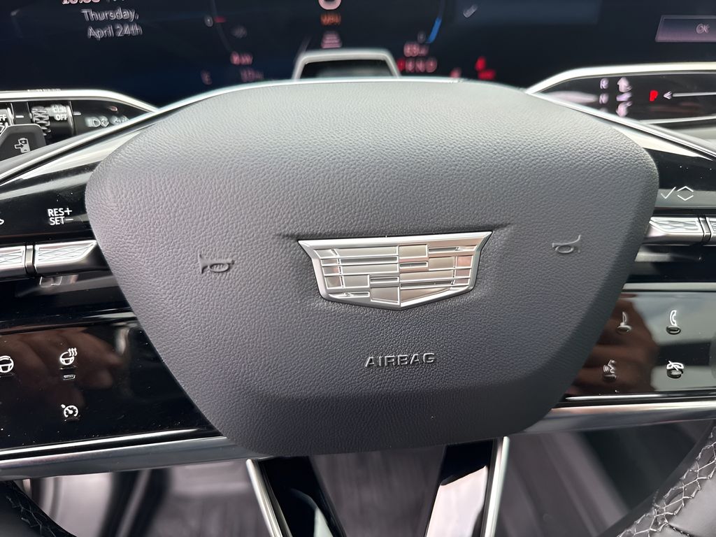 Vehicle image 23 of 39