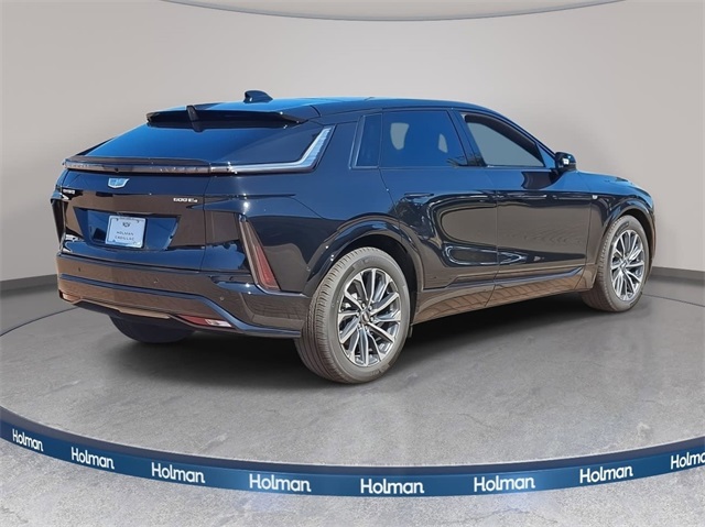 2025 Cadillac LYRIQ Sport Image 5 of 13