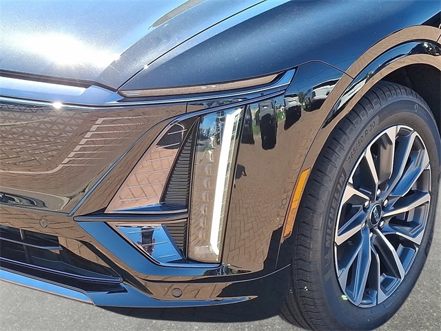 2025 Cadillac LYRIQ Sport Image 9 of 13