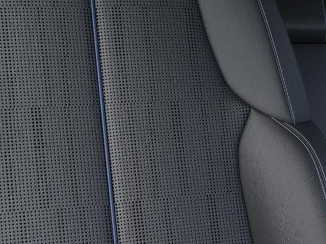 Vehicle image 36 of 39