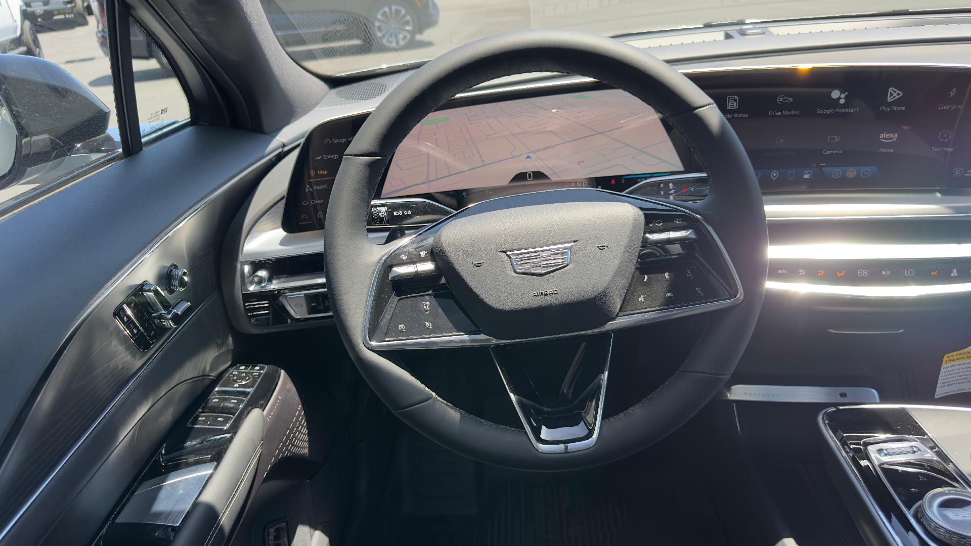 Vehicle image 17 of 39
