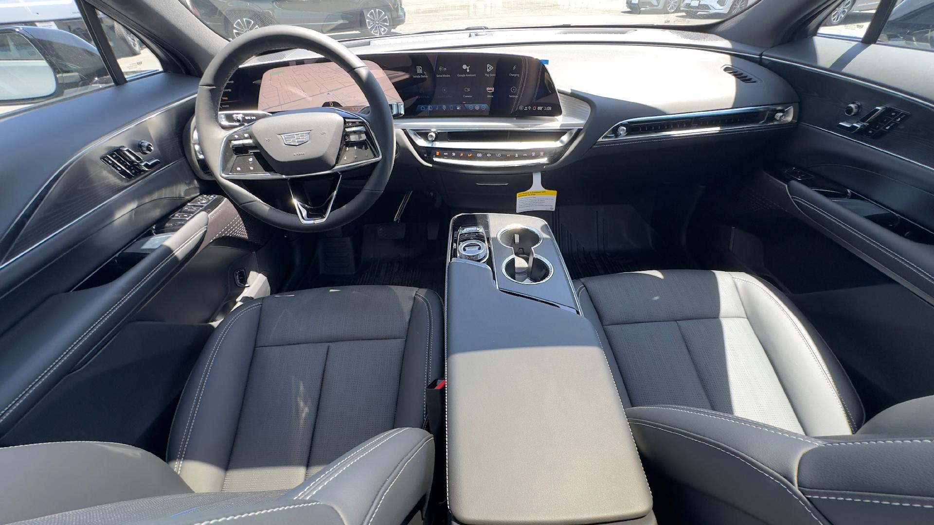 Vehicle image 15 of 39