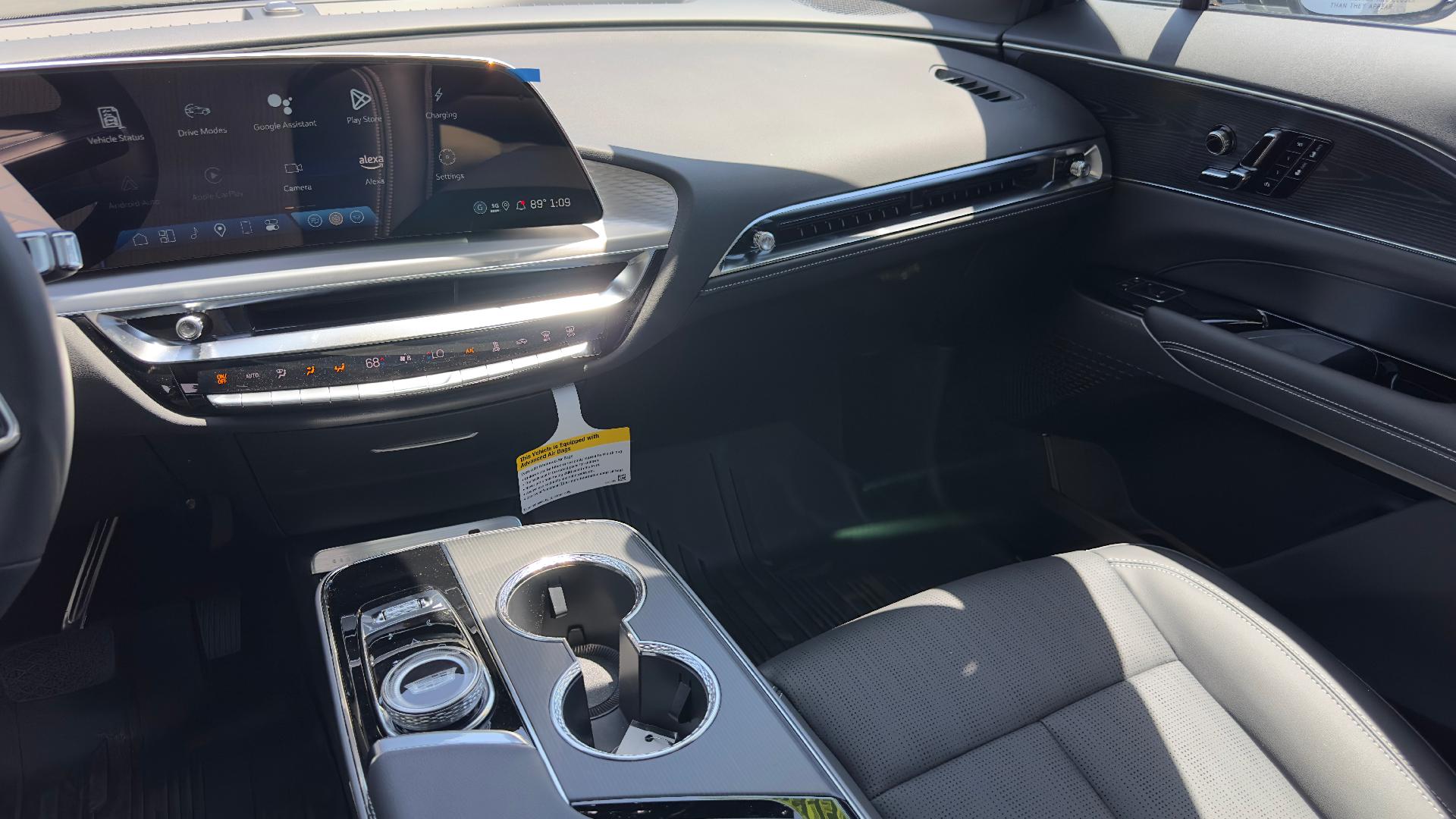 Vehicle image 18 of 39