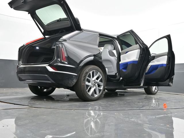 Vehicle image 38 of 67
