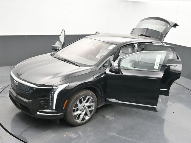 Vehicle image 8 of 67