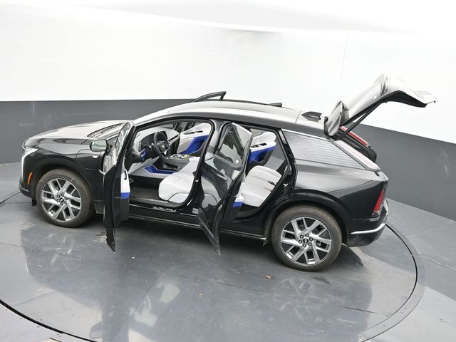 Vehicle image 34 of 67