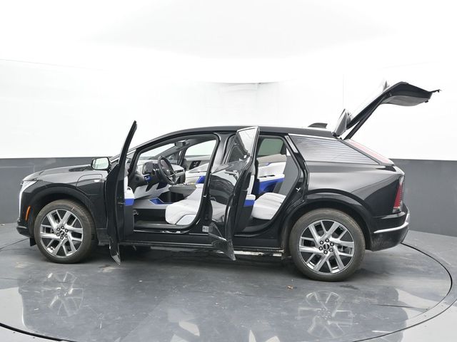 Vehicle image 31 of 67