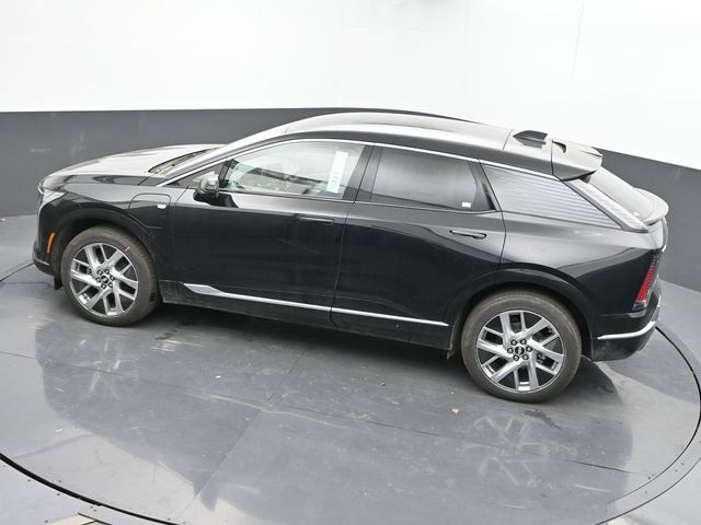 Vehicle image 33 of 67