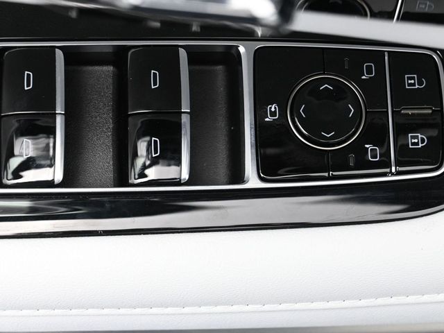 Vehicle image 46 of 67