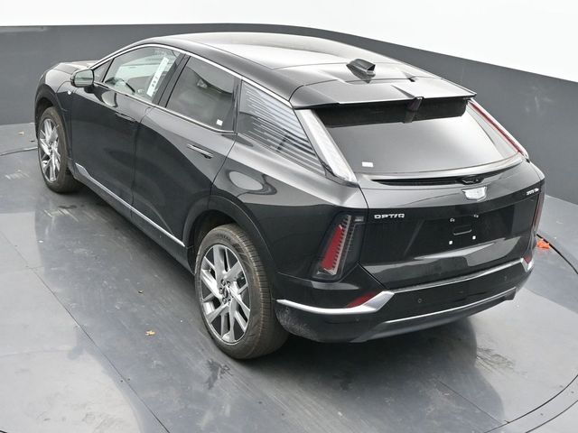 Vehicle image 37 of 67