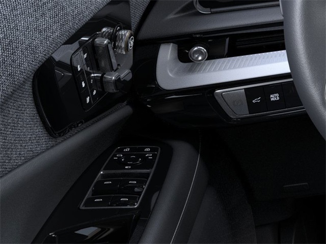 Vehicle image 22 of 24