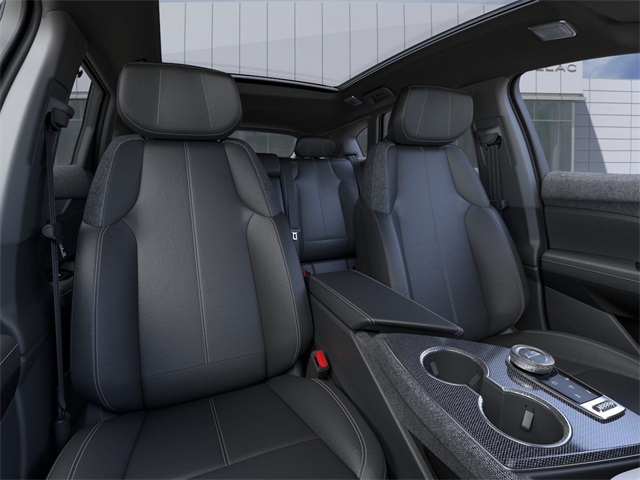 Vehicle image 16 of 24