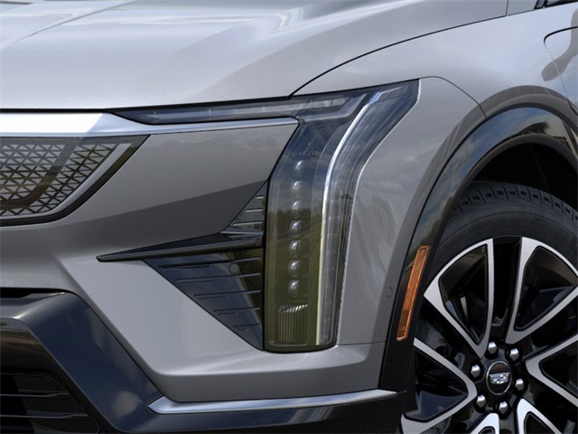 Vehicle image 10 of 24