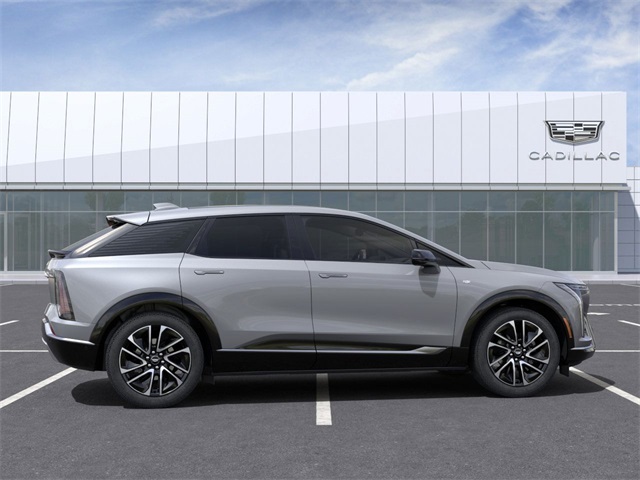 Vehicle image 4 of 24
