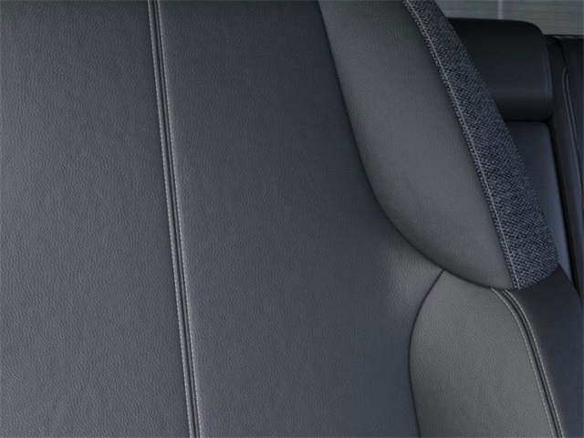 Vehicle image 21 of 24