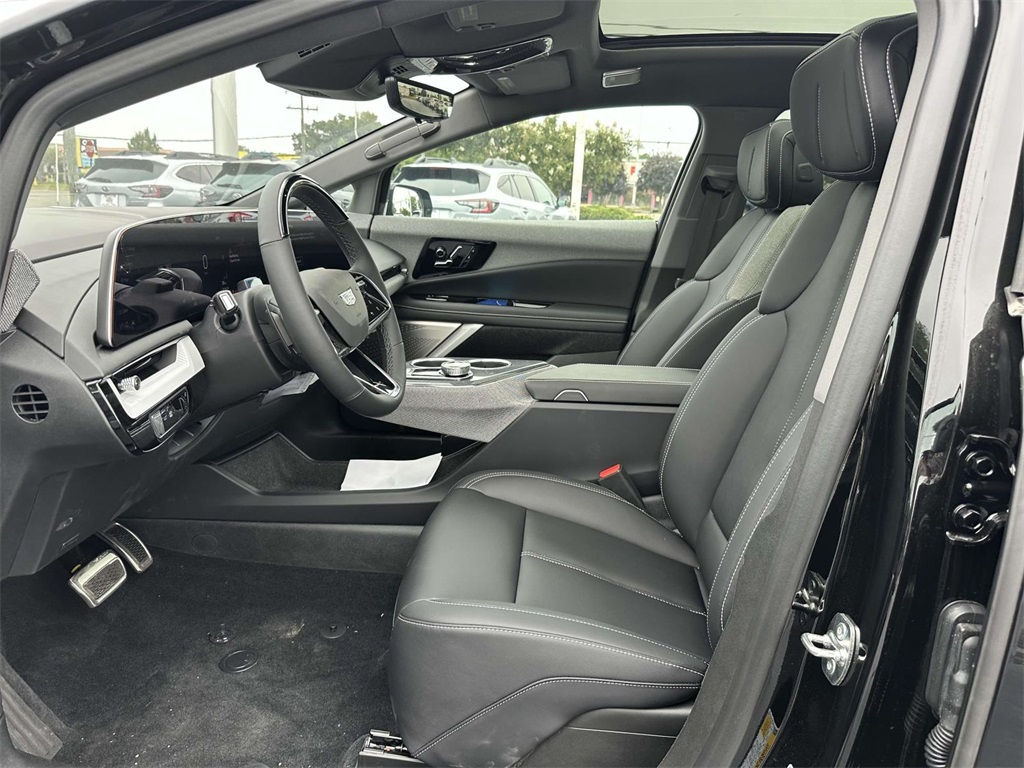 2025 Cadillac OPTIQ Sport Image 13 of 25