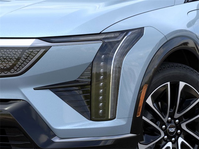 Vehicle image 10 of 24