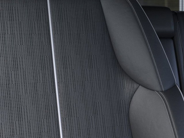 Vehicle image 21 of 24