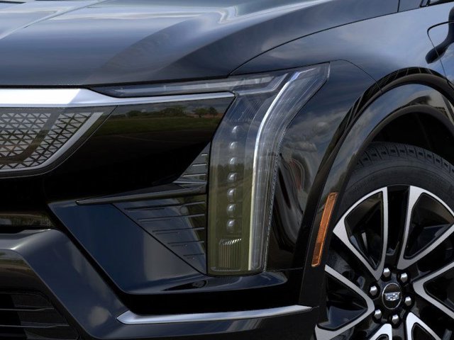 Vehicle image 10 of 24