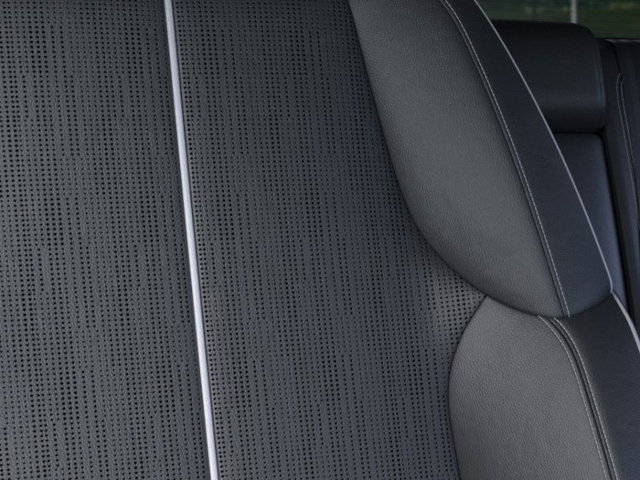 Vehicle image 21 of 24