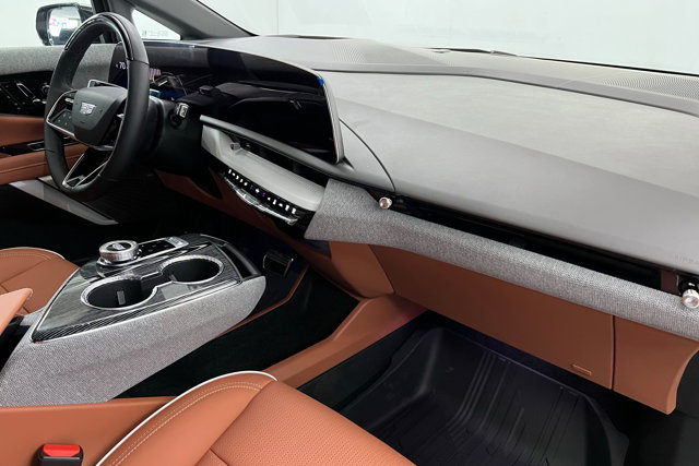 2025 Cadillac OPTIQ Sport Image 17 of 25